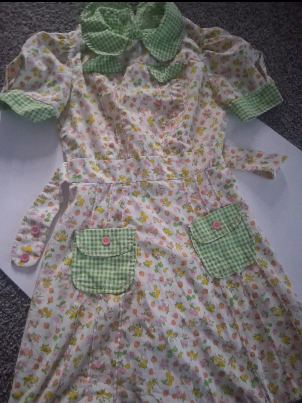 Vintage-1970s Floral Cotton Dress with Green Gingham Details